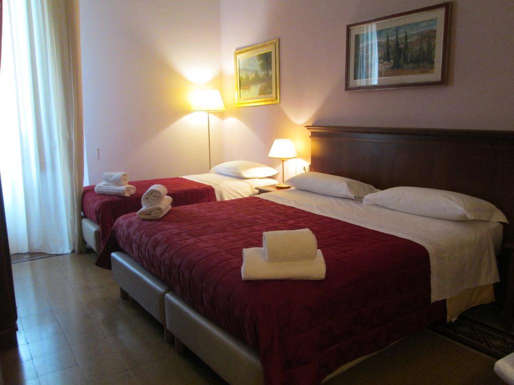 Astrid Hotel Florenz Exterior foto