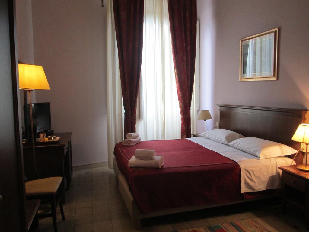 Astrid Hotel Florenz Exterior foto